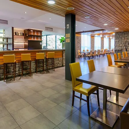 Hotel Ostredok 3*