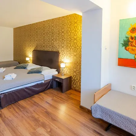 Hotel Ostredok 3*