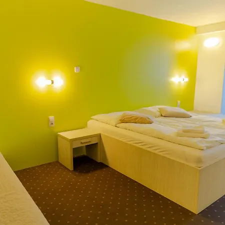 Hotel Ostredok 3*